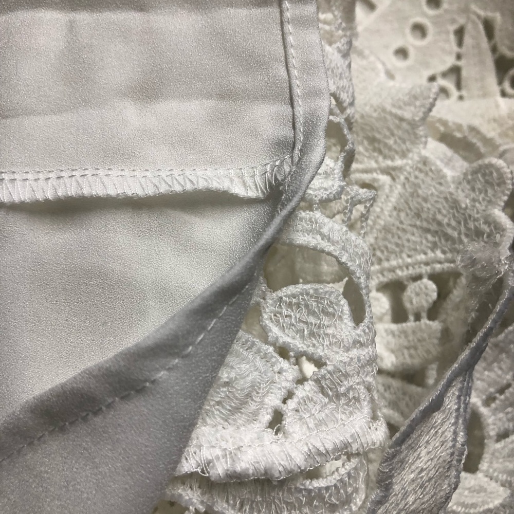 Lucy Paris -🌸Gwen Ruffled Lace Dress (r33) - Picture 4 of 6